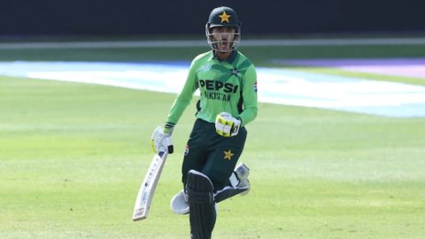 कौन है ये समीर मिन्हास? पाकिस्तानी बल्लेबाज ने इंडिया की धुलाई करते हुए ठोक दिए U19 एशिया कप फाइनल म