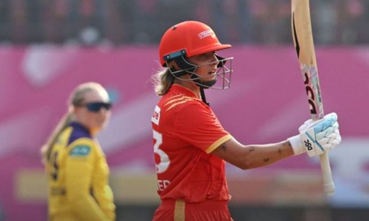 Wpl 2026 Gujarat Giants Women SET 208 RUNS TARGET FOR UP Warriorz Women