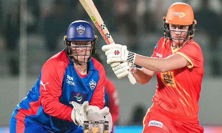 WPL 2026: बेथ मूनी ने जड़ा अर्धशतक, गुजरात जायंट्स ने दिल्ली कैपिटल्स के सामने रखा 175 रनों का लक्ष्य