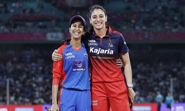 WPL 2026: दिल्ली कैपिटल्स ने टॉस जीतकर चुनी गेंदबाज़ी, आरसीबी पहले करेगी बल्लेबाज़ी