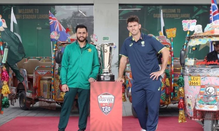 Pakistan opt to bat first against Australia in first t20i