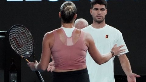 Alcaraz, Sabalenka to headline Australian Open draw as top seeds