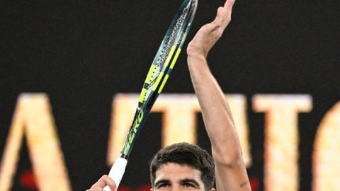 Aus Open: Alcaraz begins career grand slam quest with win against Walton in first round