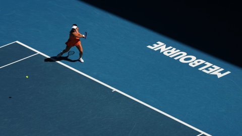 Aus Open: Outdoor matches suspended as temperatures hit 36°C