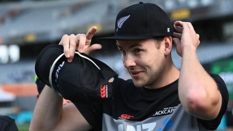 Duffy earns maiden T20 WC call-up as NZ name Santner-led squad