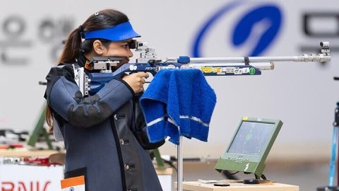 अपूर्वी चंदेला: विरासत में मिली शूटिंग, परदादा रहे मशहूर ओलंपियन करणी सिंह के कोच