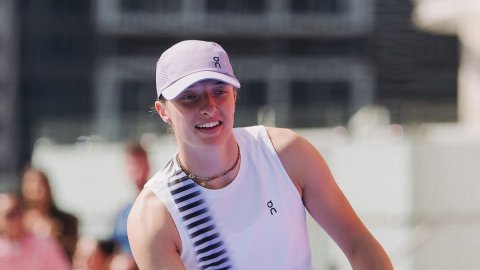 ऑस्ट्रेलियन ओपन: अन्ना कालिंस्काया को हराकर 'राउंड ऑफ 16' में पहुंचीं इगा स्वियाटेक