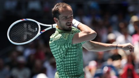 ऑस्ट्रेलियन ओपन: मेदवेदेव ने क्वेंटिन हेलिस को और रुबलेव ने जैमे फारिया को हराकर तीसरे दौर में जगह ब