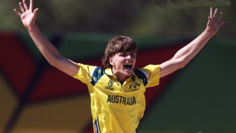 U-19 World Cup 2026: विल का 'पंजा', श्रीलंका को 9 विकेट से रौंदकर ऑस्ट्रेलिया बना ग्रुप-ए का 'बादशाह