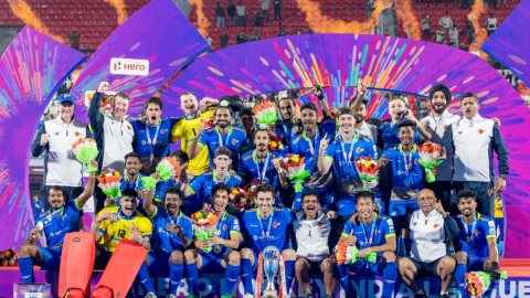 'It reflects everything the group committed to over the season,’ says head coach Jay Stacy as Kaling