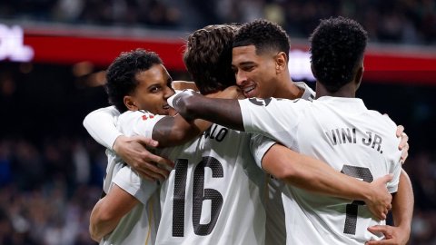 Real Madrid on track, Atletico lose ground in La Liga title race