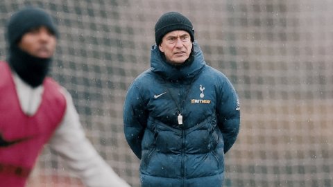 Spurs' boss Thomas Frank to take charge against Dortmund amid exit rumours: Report