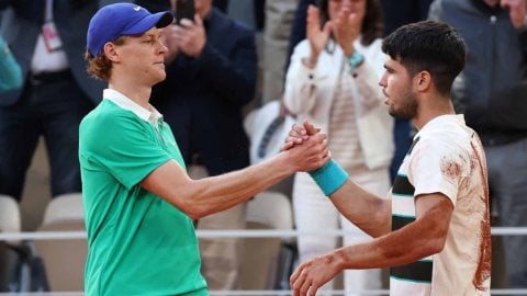 'They play incredible tennis,' Federer hails Alcaraz-Sinner rivalry ahead of Aus Open