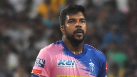 Under-19 years never come back, they should simply be themselves, says Varun Aaron