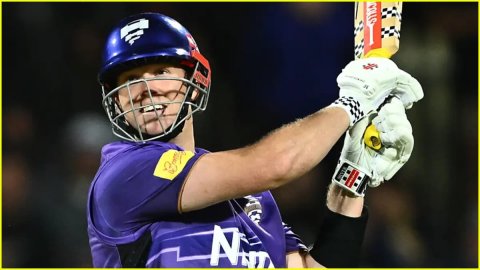 0,4,4,6,6,1: मिशेल ओवेन का बल्ला बना हथौड़ा, 25 साल के Liam Scott को एक ओवर में ठोके 21 रन; देखें VI