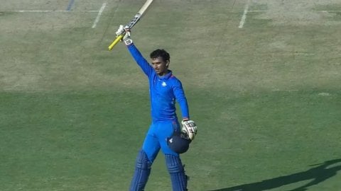 आखिर कौन है ये अमन मोखाडे? विदर्भ के ओपनर ने सबसे तेज़ 1000 रन बनाने के वर्ल्ड रिकॉर्ड की कर ली बराब