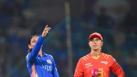 WPL 2026: Mumbai Indians elect to bowl as Ayushi Soni debuts for Gujarat Giants