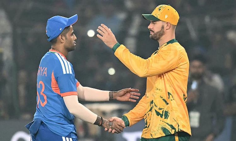 T20WC 2026, Super 8: साउथ अफ्रीका ने भारत के खिलाफ टॉस जीतकर चुनी बल्लेबाजी; अक्षर पटेल को नहीं मिली प्लेइंग XI में जगह