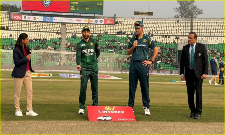 PAK vs AUS 3rd T20: पाकिस्तान ने टॉस जीतकर चुनी बल्लेबाज़ी, यहां देखें दोनों टीमों की प्लेइंग इलेवन
