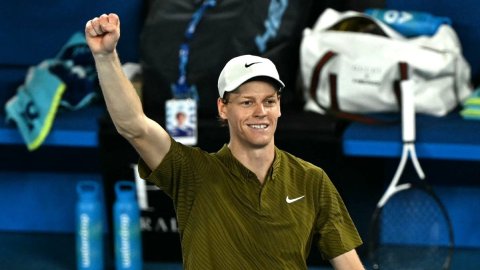 Sinner off to winning start on Doha debut