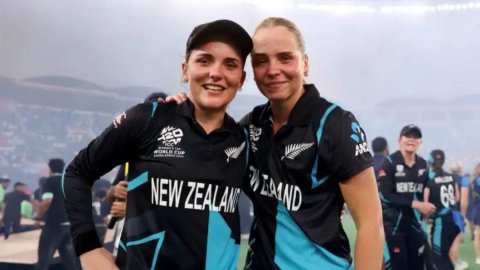 न्यूजीलैंड की बहनों की जोड़ी ने T20I में रचा इतिहास, पहली बार बना ऐसा महारिकॉर्ड