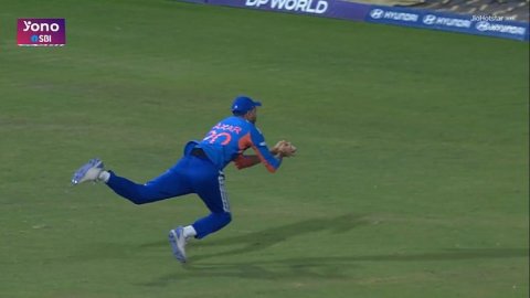VIDEO: Axar Patel ने कर दिया करिश्मा! लाजवाब कैच लेकर भेजा Harry Brook को पवेलियन