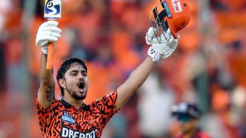 IPL 2026: गौतम गंभीर का रिकॉर्ड तोड़ने के करीब Ishan Kishan,RCB के खिलाफ 2 रन बनाते ही कर देंगे कमाल