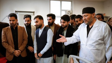 Afghanistan cricketers and ACB officials visit Kabul airstrike victims in hospital, express solidari