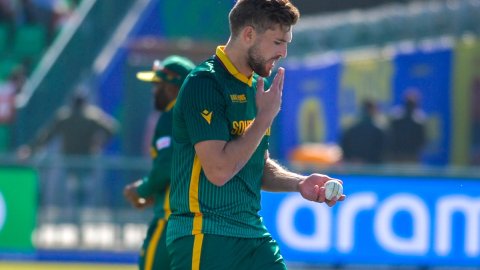 Bosch ruled out of NZ T20I series due to injury, Mulder named replacement