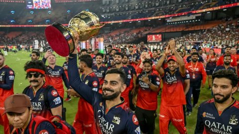 क्या RCB की टीम लगातार दूसरी ट्रॉफी जीत पाएगी? एबी डी विलियर्स ने की बड़ी भविष्यवाणी