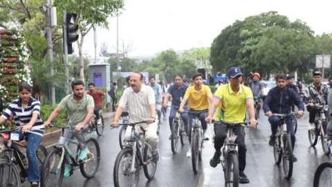 Delhi minister Ashish Sood leads 'Sundays on Cycles' event at Connaught Place