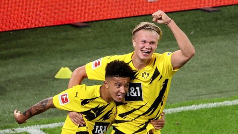 Football: Borussia Dortmund show interest in re-signing Jadon Sancho from Man United