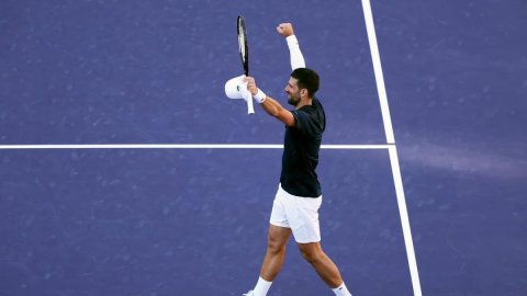 इंडियन वेल्स ओपन: कोवासेविक के खिलाफ जोकोविच की जीत, नॉरी ने डी मिनौर को चौंकाया