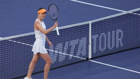Indian Wells Open: Svitolina stuns Swiatek; Rybakina tops Pegula to enter SFs