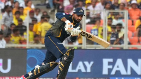 IPL 2026: GT are stuck with Shahrukh Khan, Tewatia and need to take a major call, says Bangar