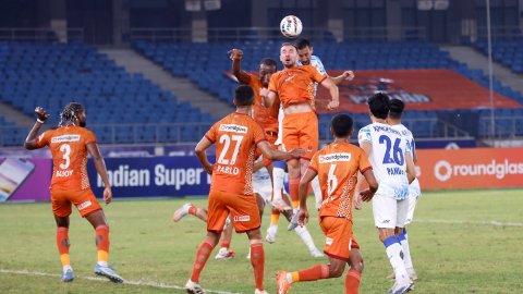 ISL 2025-26: 10-man Punjab hold FC Goa to 1-1 draw at home
