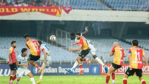 ISL 2025-26: Ajsal's late goal earns Kerala Blasters dramatic draw against East Bengal