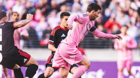 MLS: Messi scores as Inter Miami CF beat D.C. United 1-2