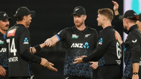 NZ  vs SA 3rd T20I: न्यूजीलैंड ने साउथ अफ्रीका को तीसरे टी-20I में 8 विकेट से धोया, सीरीज में बनाई 2
