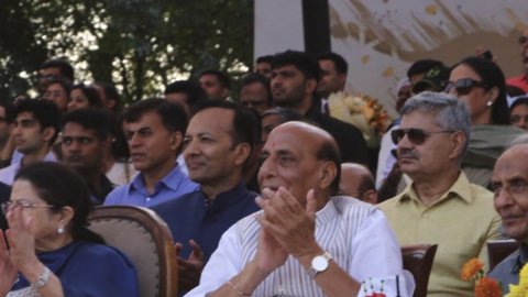 Rajnath Singh backs PPP model to boost sports economy​