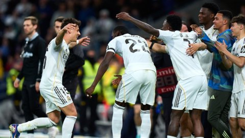 Real Madrid beats Elche as Atletico and Girona also win in La Liga