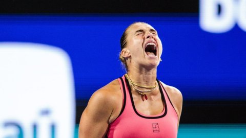 Sabalenka sets summit clash with home favourite Gauff in Miami