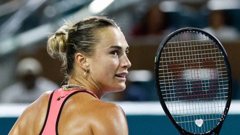 Sabalenka storms into Miami Open QF, Gauff sets up Bencic showdown