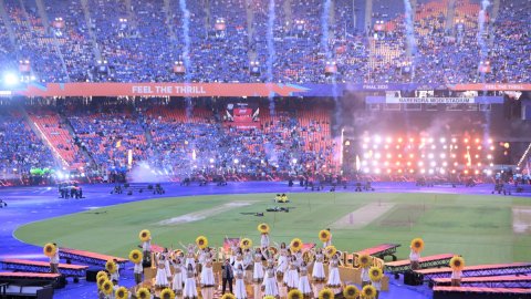 T20 WC: Ricky Martin, Falguni Pathak, Sukhbir light up Ahmedabad ahead of IND vs NZ final (ld)