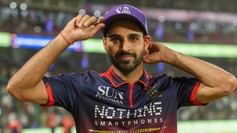 IPL 2026: भुवनेश्वर कुमार ने धमाकेदार प्रदर्शन से अंशुल कंबोज से छीनी पर्पल कैप,देखें टेबल के टॉप 5 