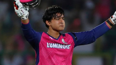  वैभव सूर्यवंशी ने RCB के खिलाफ 15 गेंदों में पचास ठोककर रच दिया इतिहास, ये कारनामा करने वाले सिर्फ 