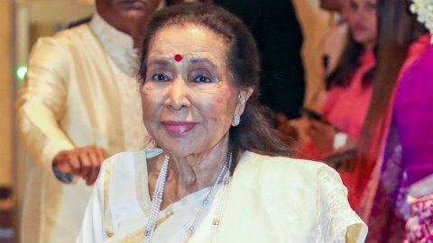 'A timeless voice, irreplaceable legacy': Cricket fraternity mourns the demise of legendary singer A