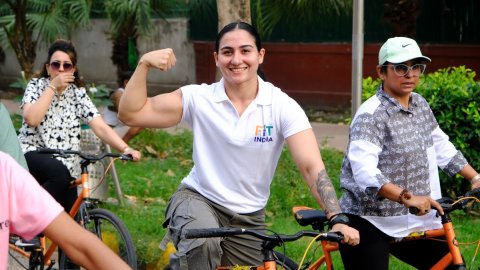 Geeta Phogat, Saweety Boora join Fit India Sundays on Cycle women's special edition