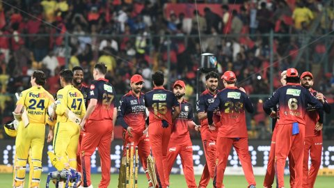 IPL 2026: CSK को हराकर अंकतालिका में टॉप पर पहुंची RCB, किसके पास है ऑरेंज और पर्पल कैप?