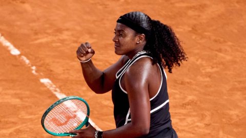 मैड्रिड ओपन: हैली बैप्टिस्ट ने एरिना सबालेंका को हराकर सेमीफाइनल में जगह बनाई